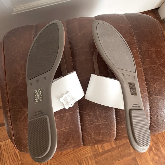 CL by Laundry White Thong Sandals - Picture 5 of 5